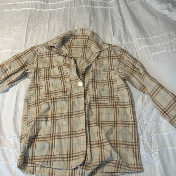 Shacket - Picture 1 of 1